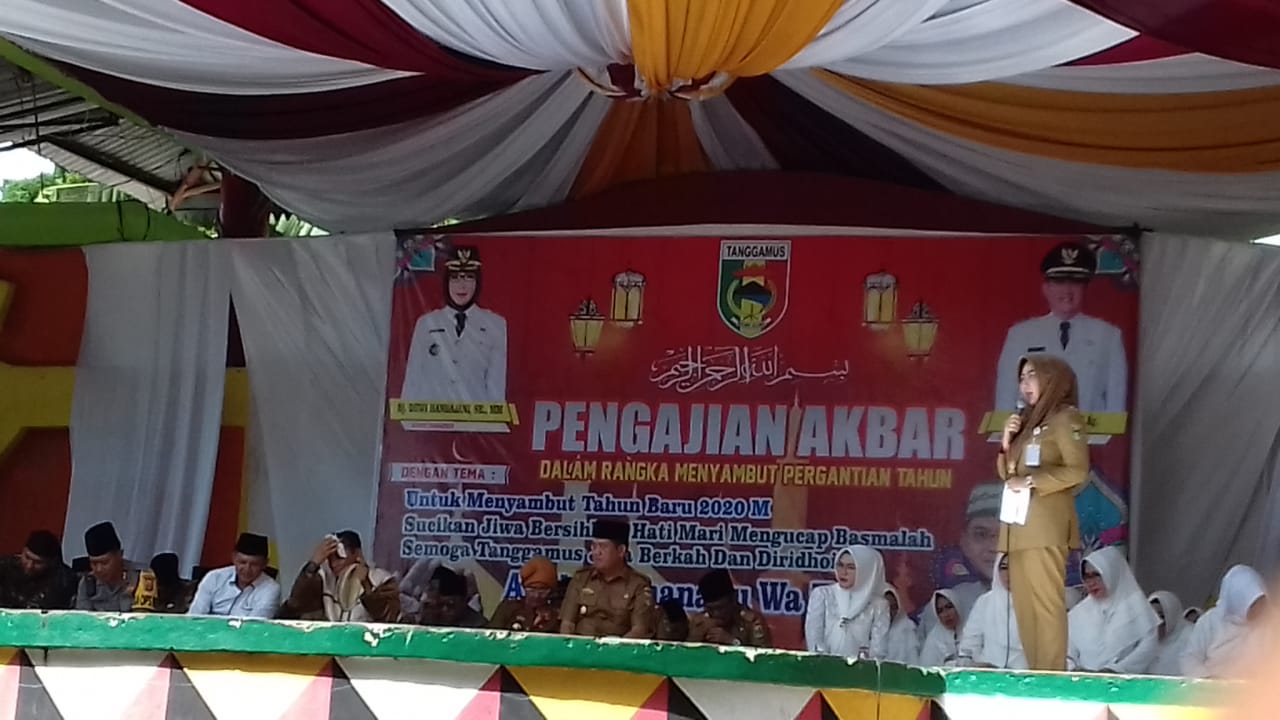 Wujudkan Misi Kehidupan Yang Agamis, Pemkab Tanggamus Gelar Pengajian Akbar.