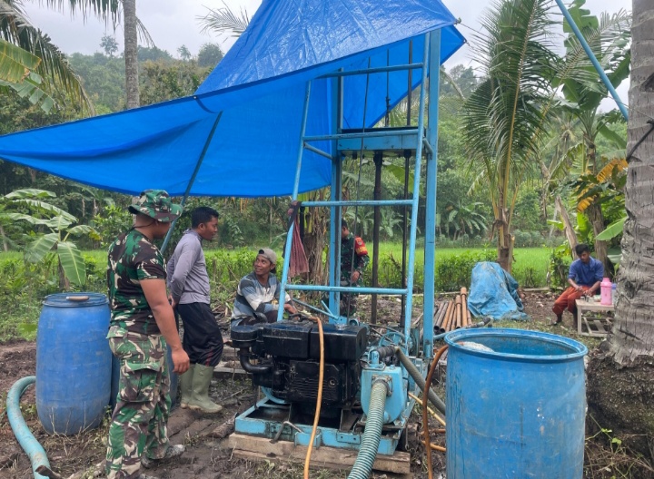 Perkuat Air Bersih untuk Warga, Kodim 0421/Lamsel Bangun Sumur Bor