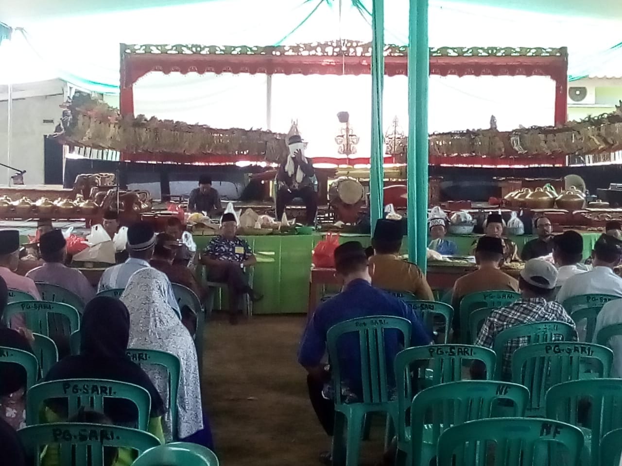 Pekon Fajaragung Barat Gelar Wayang Kulit dan Ruwatan Pekon