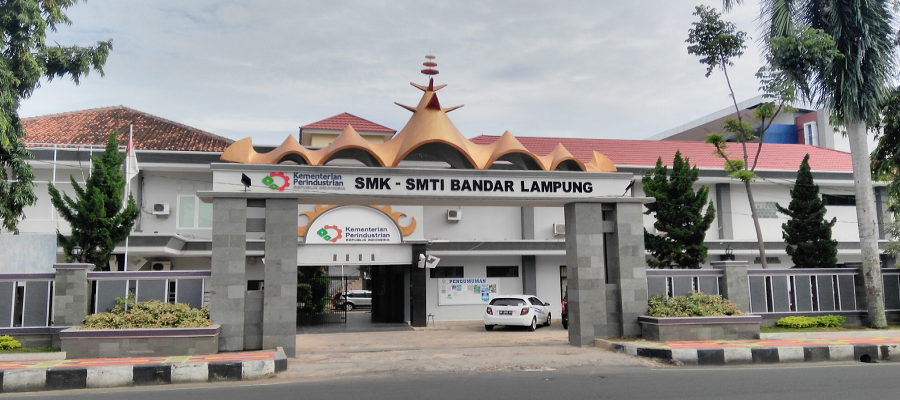 98% Lulusan SMK-SMTI  Terserap Ke Dunia Kerja