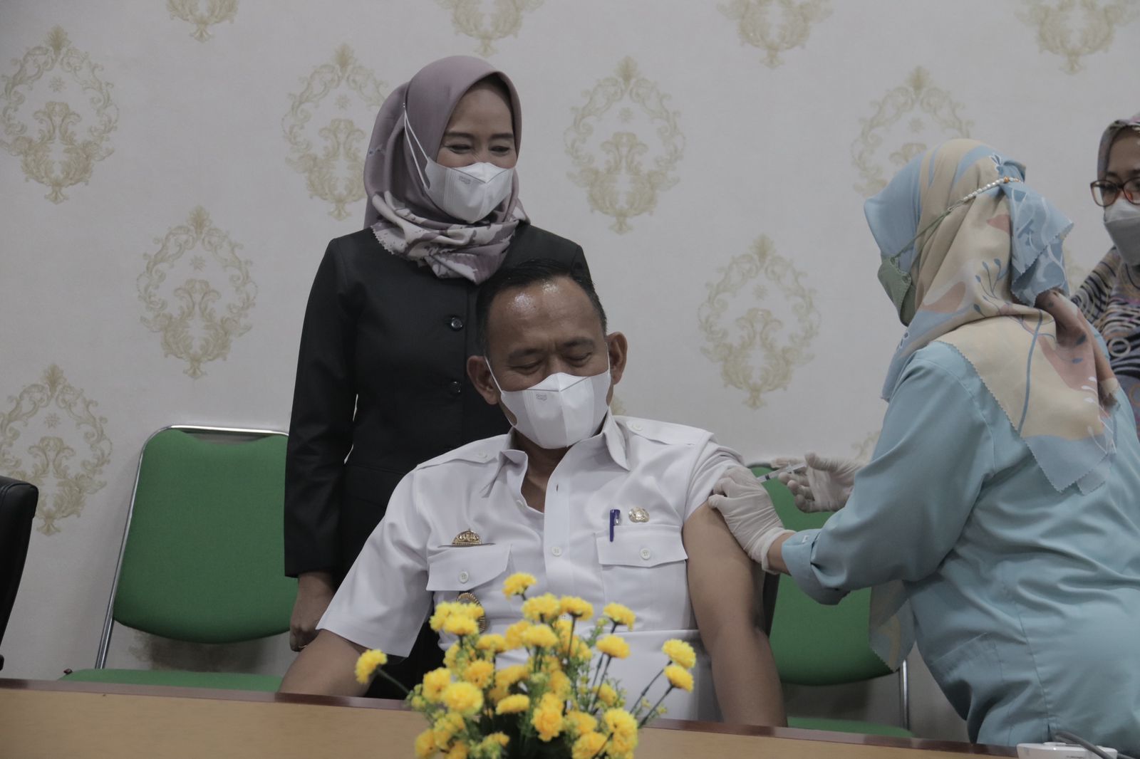 Wabup Pringsewu Ajak Masyarakat Lakukan Vaksinasi Booster