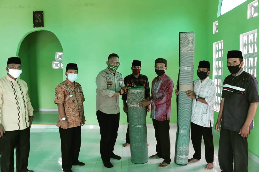 Pemkab Pringsewu Bantu Ambal Masjid Mushola di Ambarawa Dan Pardasuka