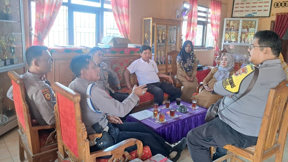 Polres Pesawaran Tindak Lanjuti Video Viral Kepsek Ancam Murid Saat Upacara