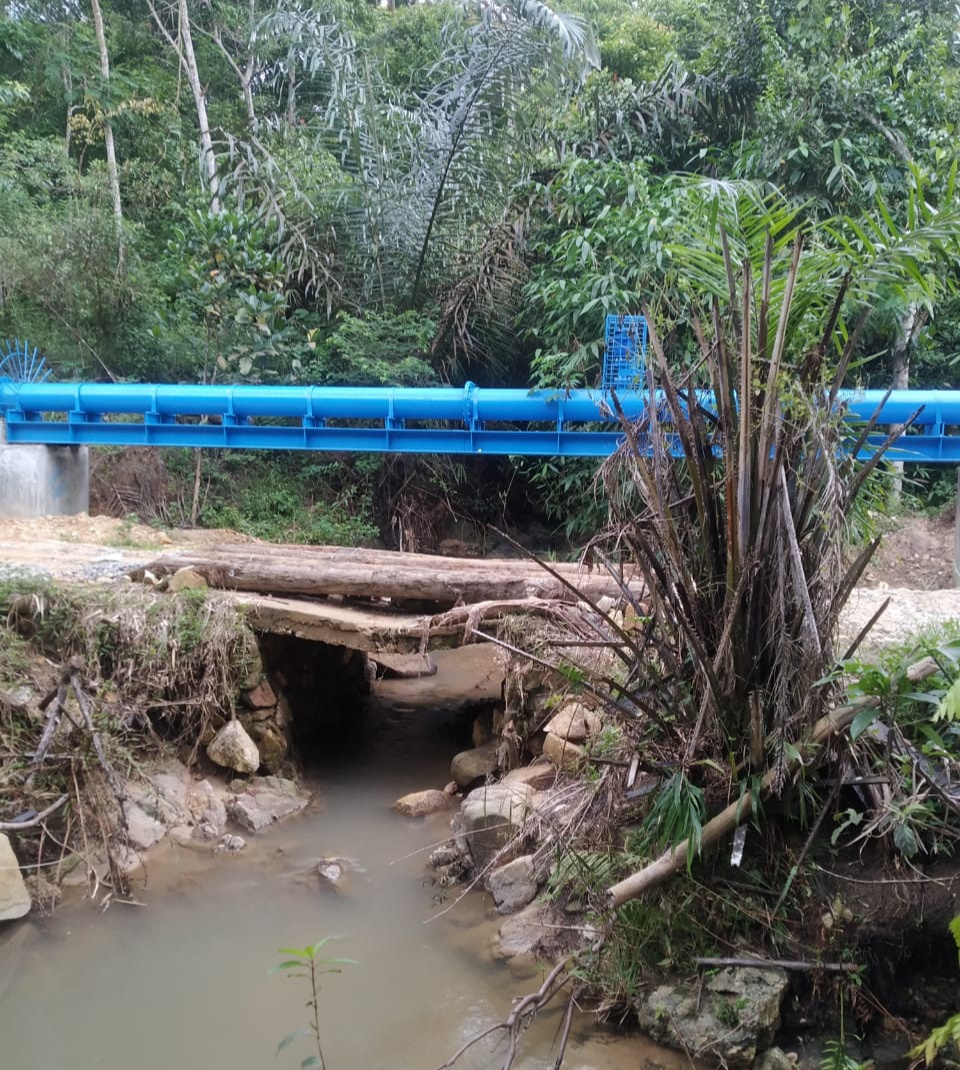 Warga Keluhkan Jembatan Nyaris Putus Akibat Dilalui Alat Berat Pengerjaan Proyek