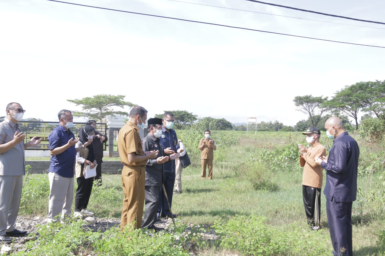 Bupati Sujadi dan KPTA Tinjau Lokasi Lahan Gedung Pengadilan Agama