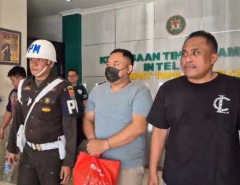 Sempat Buron, Tim Gabungan Kejaksaan Tangkap Mantan Kades Mada Jaya