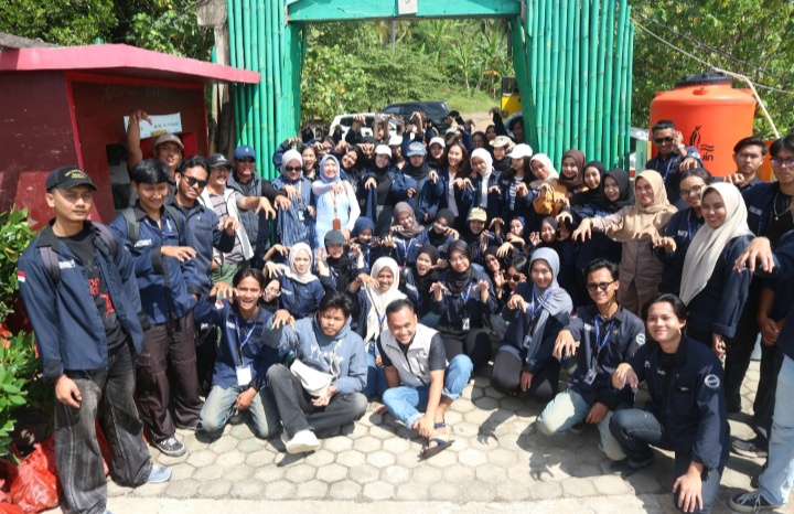 UBL dan Pemkab Pesawaran Sinergi Jaga Ekosistem Pesisir Lewat Tanam Mangrove