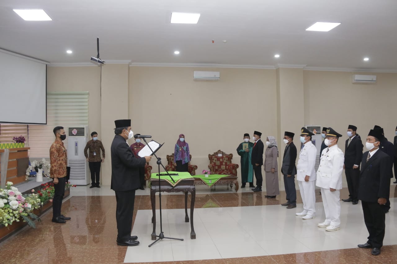 Puluhan Pejabat Administrator & Pengawas Pemkab Pringsewu Dilantik