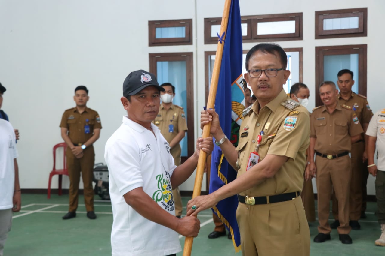 Lepas Atlet Selancar, Bupati Pesibar : Hadir Dengan Satu Tujuan Untuk Jadi Yang Terbaik