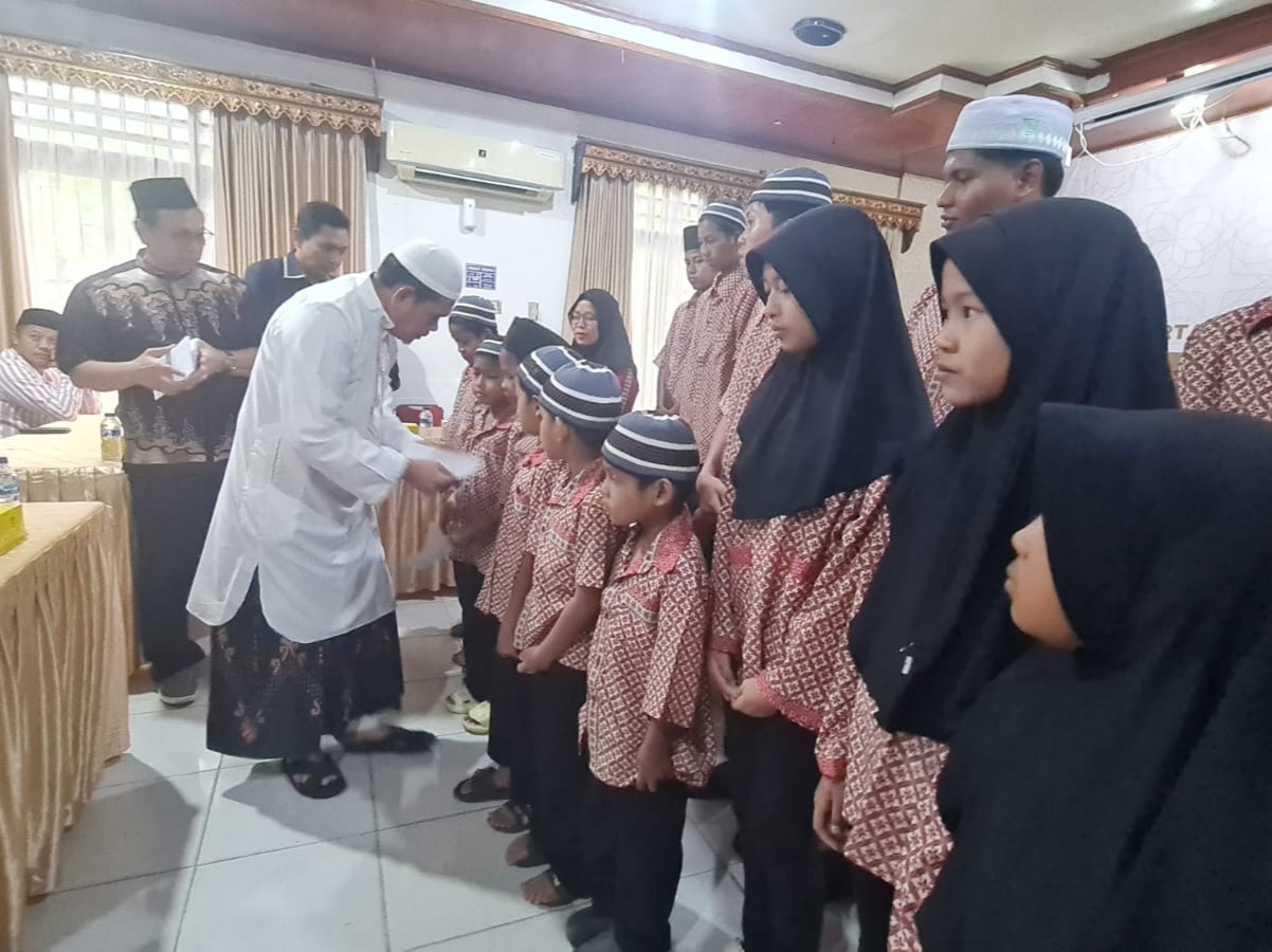 Awali Safari Ramadan, PTPN Reg.7 Gelar Kegiatan Sosial