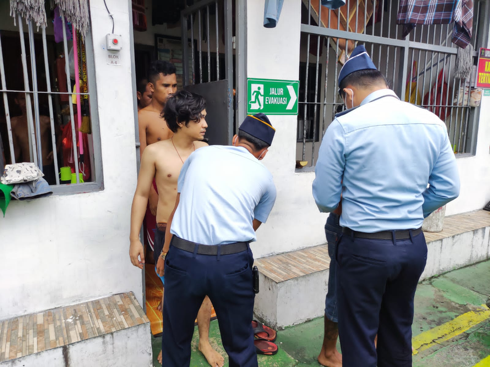 Giat Operasi Simpati Lapas Kalianda : Penggeledahan dan Edukasi WBP