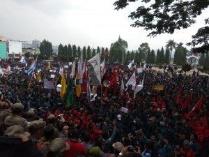 Mahasiswa dan Elemen Ormas Demo Menolak UU KPK dan Revisi KUHP.