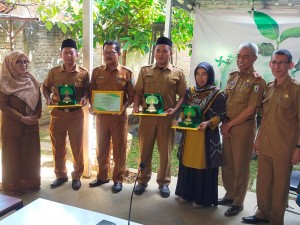 Puluhan Sekolah Raih Penghargaan Adi Wiyata dari DLH Pringsewu