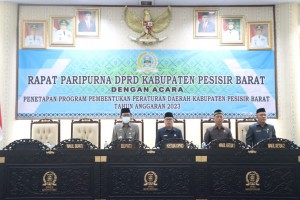 Paripurna Penandatangan Ranperda APBD Kabupaten Pesibar Tahun 2023