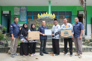 PTPN I Reg.7 Beri Bantuan Empat Sekolah Di Lamsel