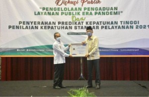 Pemkab Lampung Timur Terima Penghargaan Predikat Kepatuhan Tinggi Dari Ombudsman RI.