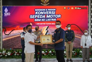 PLN Dukung Program Konversi 1.000 Unit Motor BBM ke Motor Listrik.