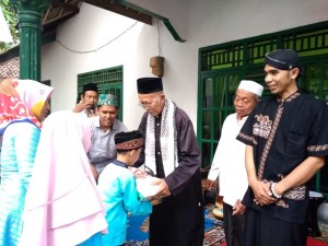 Yayasan Ar Rahman Gadingrejo Beri Santunan Anak Yatim dan Fakir Miskin