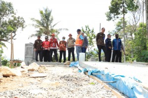 Covid-19 Tidak Menyurutkan Parosil Untuk Membangun Infrastruktur di Lampung Barat