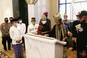 Ustadz Abdul Somad Resmikan Masjid Klangenan Pringsewu.