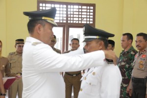 Pj Kapekon Bulukarto Dilantik