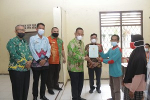 Warga 3 Pekon Terima Sertifikat Tanah