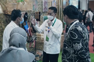 Penjabat Bupati Pringsewu Hadiri APKASI Otonomi Expo 2O22