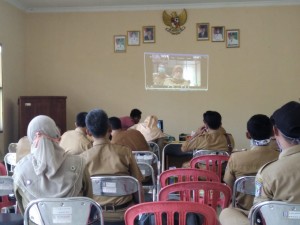 Pemerintah Kecamatan Pardasuka Teleconference bersama Kepala DPMP Kabupaten Pringsewu Terkait Covid-19