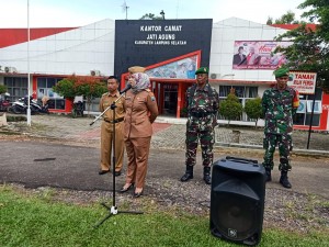 Gelar Upacara Rutin Mingguan, Ini Pesan Danpos Ramil Jati Agung Lamsel