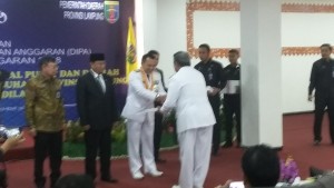 Gubernur Lampung Serahkan DIPA 2018 Kepada Kepala Daerah