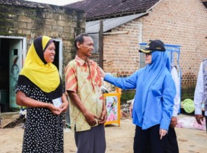 Bupati Pesawaran Tinjau Warga Tegineneng Terdampak Puting Beliung