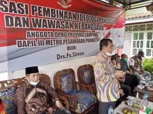 Anggota DPRD Lampung FX Siman Sosialisasikan Ideologi Pancasila dan Wawasan Kebangsaan.