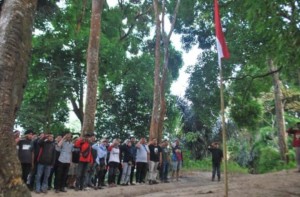 Peringati HUT RI, Puluhan PA Gelar Upacara di Gunung Betung Pesawaran