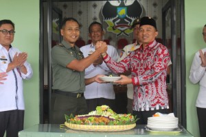 Bupati Parosil Peringati HUT TNI di Makodim 0422 Lampung Barat