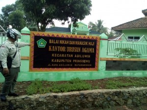 Pembangunan  Balai Nikah dan Manasik Haji Rampung,  Namun Upah Pekerja Belum dibayar