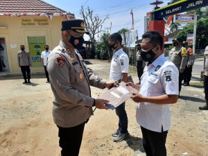 Kapolda dan Kapolres Tanggamus Beri Penghargaan Unit Reskrim Polsek Pulau Panggung