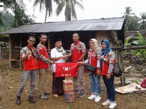 GML Tanggamus Beri Bantuan Korban Banjir