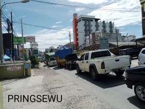 Antrian Kendaraan Padat Merayap di Pringsewu Capai 6 Km
