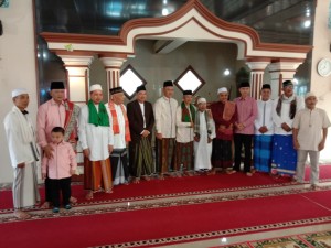 Bupati Pringsewu Sholat Idul Fitri di Pekon Margodadi.
