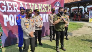 Bupati Pesawaran Apresiasi Polda Lampung Gelar Vaksinasi di Pulau Pahawang