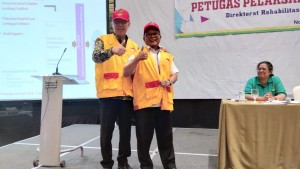 Bantuan Kedaruratan Lansia Inline Dengan Kebutuhan Dasar