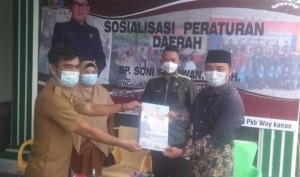 Soni Setiawan Sosperkan Perda No 3 Tahun 2020 di Blambangan Umpu
