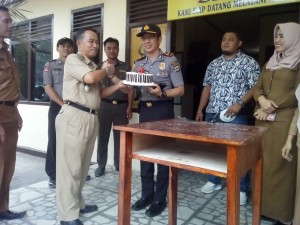 Peringati HUT Bhayangkara, Rombongan Camat Sukoharjo Datangi Polsek Beri Kejutan