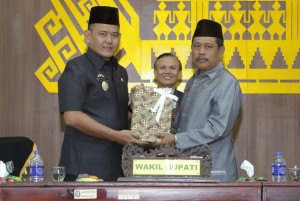 Pemkab Pringsewu Sampaikan RAPBDP 2018