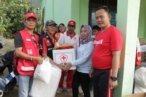 Fauzi Tinjau Lokasi Terdampak Tsunami Lamsel