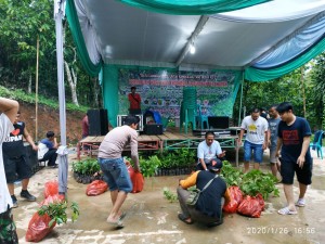 Penanaman Pohon Di Register 19 Tahura Libatkan Berbagai Elemen Masyarakat.