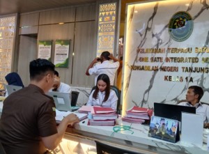 Kejari Pesawaran Serahkan Berkas Perkara SPAM Ke PN Tanjung Karang