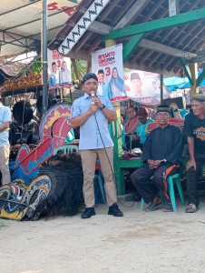 Di Sambut Meriah Calon Bupati Pringsewu H.Riyanto,Umi Laila Di Pekon Sidoharjo