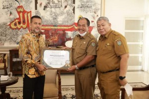 Wakil Bupati Asahan Terima Bantuan dari Yayasan H. Anif Sumatera Utara.