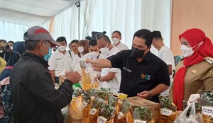 Menteri BUMN Hadiri Pasar Murah PTPN Group